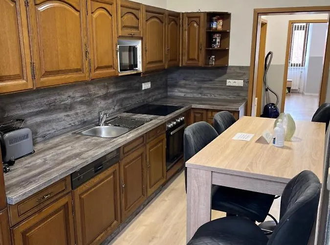 H&m Immobilien 1 Διαμέρισμα *